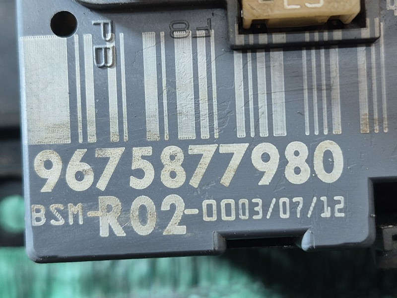 Recambio de caja reles / fusibles para peugeot 5008 (0u_, 0e_) 1.6 hdi referencia OEM IAM   