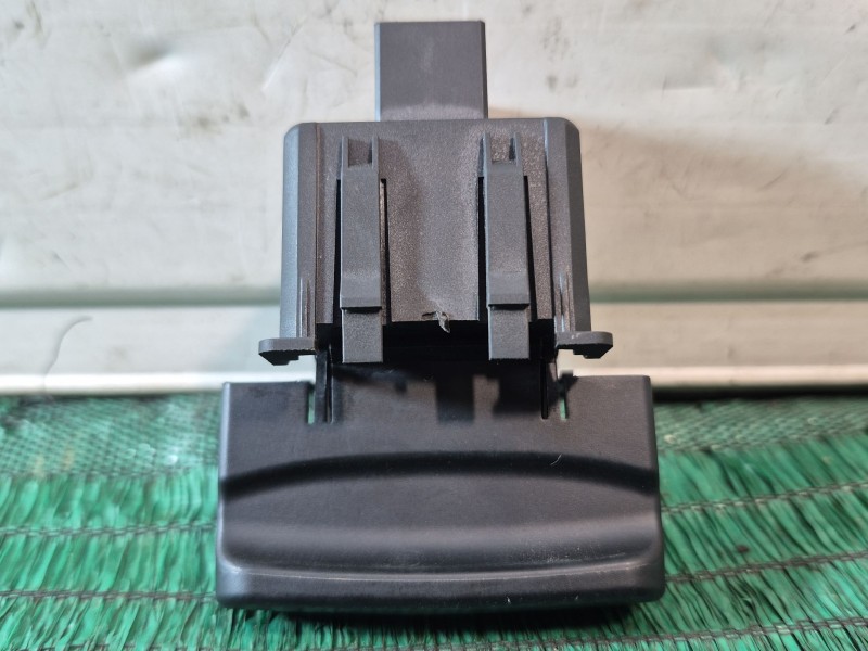 Recambio de freno de mano electrico para peugeot 5008 (0u_, 0e_) 1.6 hdi referencia OEM IAM   