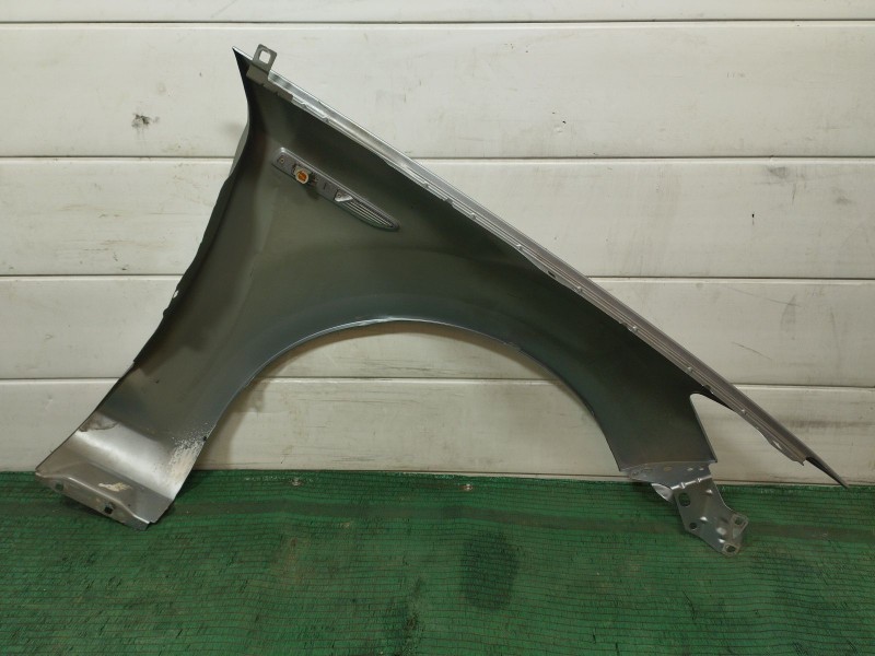 Recambio de aleta delantera izquierda para ford mondeo iv (ba7) 2.2 tdci referencia OEM IAM   