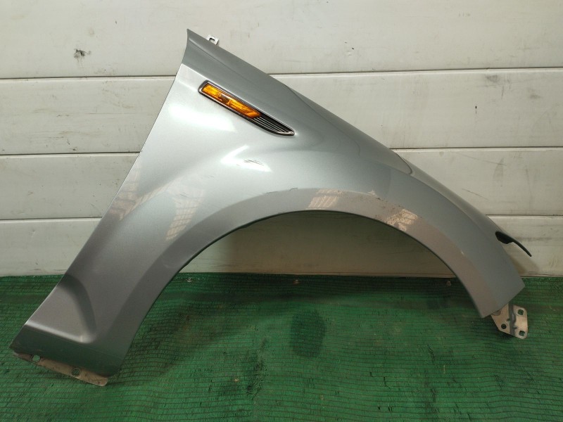 Recambio de aleta delantera derecha para ford mondeo iv (ba7) 2.2 tdci referencia OEM IAM   