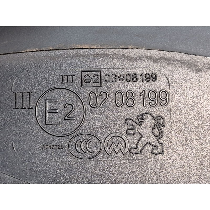 Recambio de retrovisor derecho para peugeot 5008 (0u_, 0e_) 1.6 hdi referencia OEM IAM   