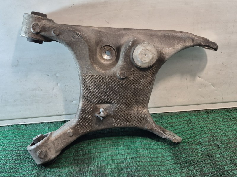 Recambio de brazo suspension superior trasero izquierdo para bmw serie 7 (e65/e66) 6.0 cat referencia OEM IAM 33326753109 333267