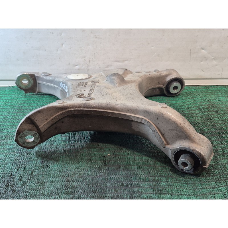 Recambio de brazo suspension superior trasero izquierdo para bmw serie 7 (e65/e66) 6.0 cat referencia OEM IAM 33326753109 333267