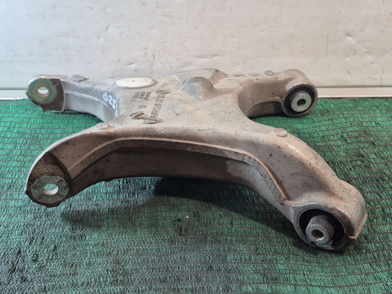 Recambio de brazo suspension superior trasero izquierdo para bmw serie 7 (e65/e66) 6.0 cat referencia OEM IAM 33326753109 333267