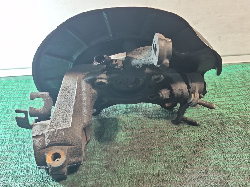 Recambio de mangueta delantera derecha para audi a3 (8p) 2.0 tdi referencia OEM IAM   