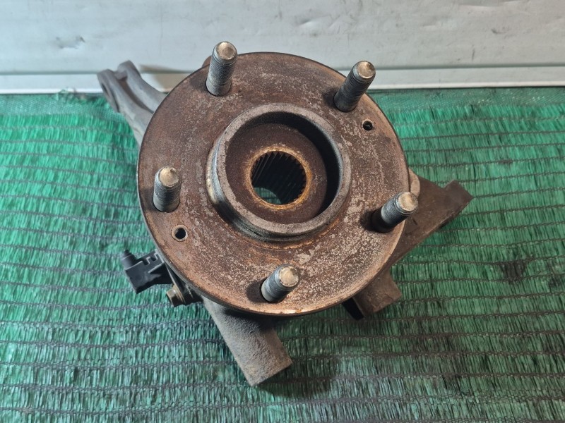 Recambio de mangueta delantera izquierda para kia cee´d emotion referencia OEM IAM   