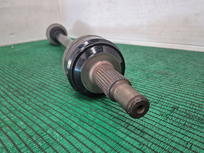 Recambio de transmision trasera derecha para volkswagen touareg (7p6) v6 tdi bluemotion premium referencia OEM IAM 7P0501201G 7P