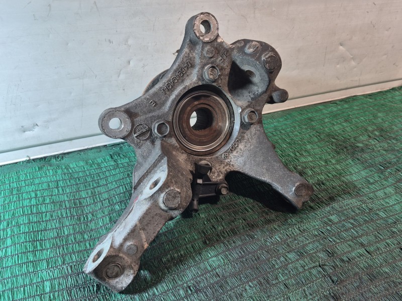 Recambio de mangueta delantera izquierda para chrysler grand voyager limited referencia OEM IAM 04694949AA 04694949AA 04694949AA