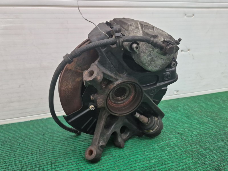 Recambio de mangueta delantera izquierda para mercedes-benz clase m (w163) 270 cdi (163.113) referencia OEM IAM   