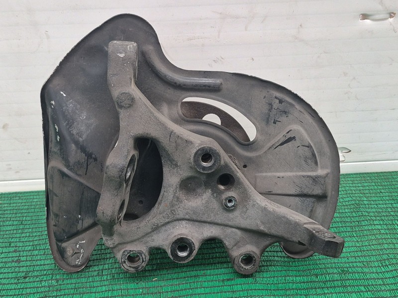 Recambio de mangueta delantera derecha para mercedes-benz clase c (w201) berlina 1.8 cat referencia OEM IAM   