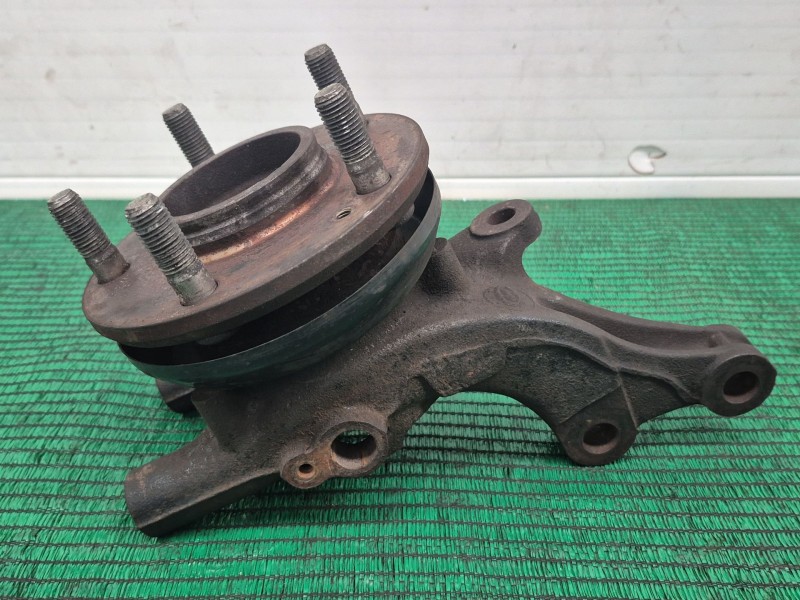 Recambio de mangueta delantera derecha para kia cee´d emotion referencia OEM IAM   