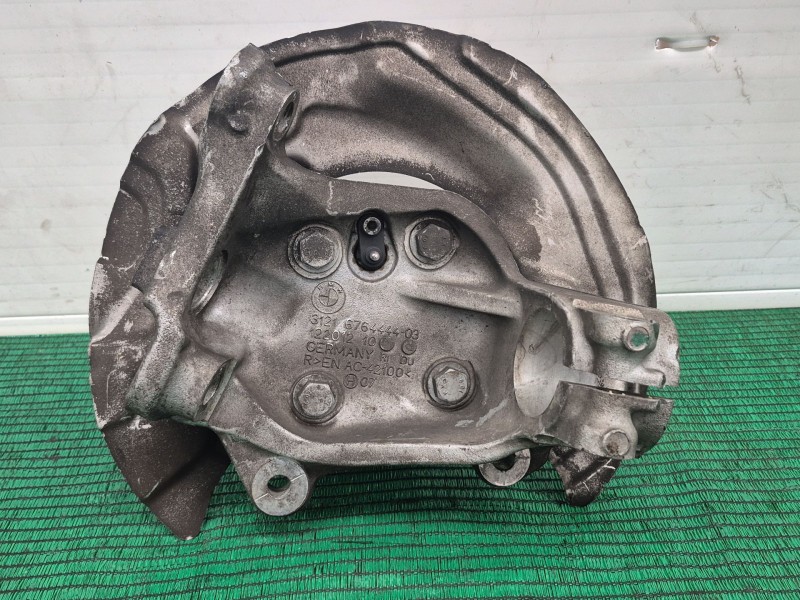 Recambio de mangueta delantera derecha para bmw 1 (e87) 116 i referencia OEM IAM 3121676444403 12201210 12201210