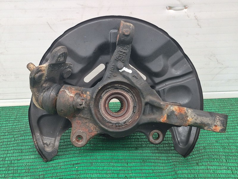 Recambio de mangueta delantera izquierda para toyota avensis (_t25_) 2.0 d-4d (cdt250_) referencia OEM IAM   