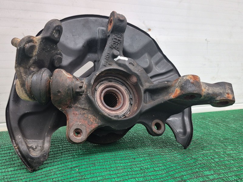 Recambio de mangueta delantera izquierda para toyota avensis (_t25_) 2.0 d-4d (cdt250_) referencia OEM IAM   