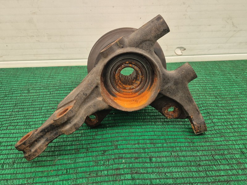 Recambio de mangueta delantera izquierda para kia cee´d referencia OEM IAM   