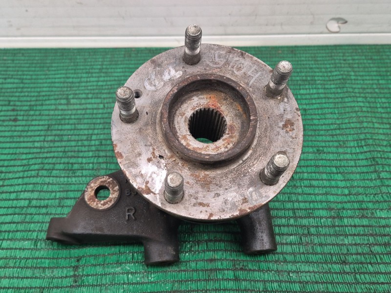 Recambio de mangueta delantera derecha para kia cee´d referencia OEM IAM   