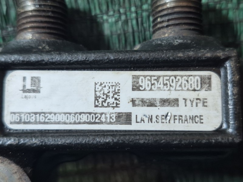 Recambio de rampa inyectora para citroën c4 berlina lx referencia OEM IAM 9654592680 9654592680 9654592680