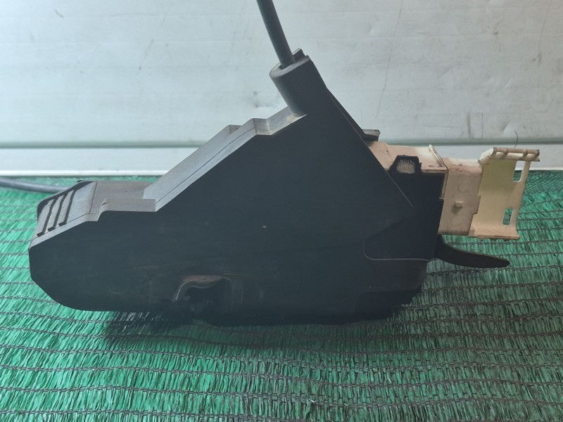 Recambio de cerradura puerta delantera izquierda para citroën c4 berlina referencia OEM IAM   