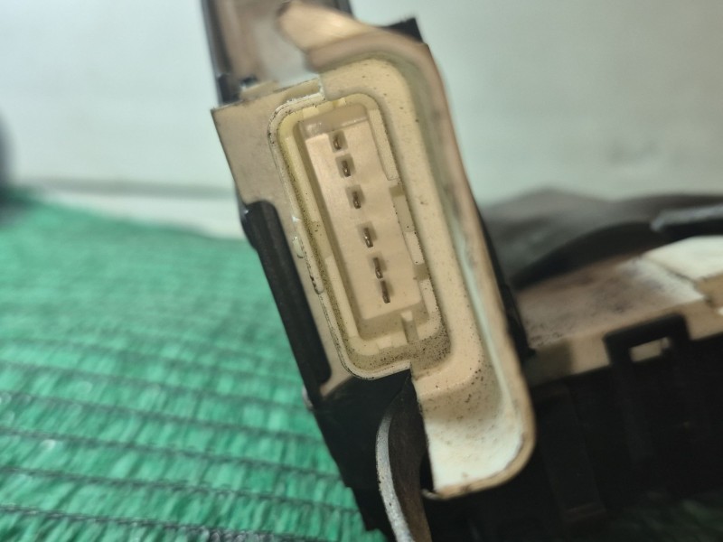 Recambio de cerradura puerta delantera izquierda para citroën c4 berlina referencia OEM IAM   