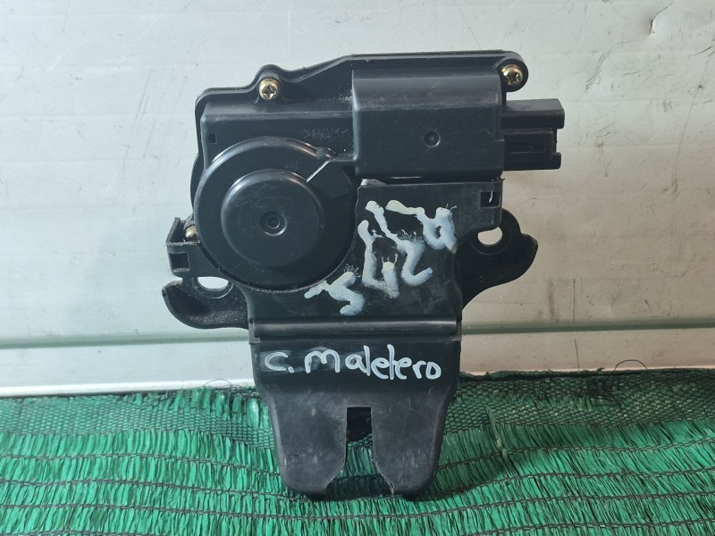 Recambio de cerradura maletero / porton para toyota avensis (_t25_) 2.0 d-4d (cdt250_) referencia OEM IAM   