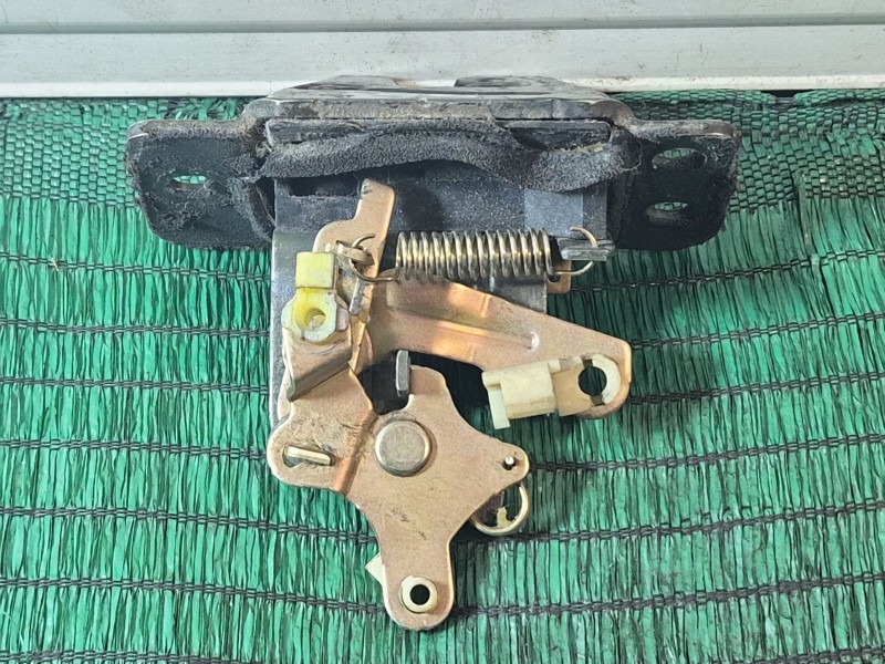 Recambio de cerradura maletero / porton para hyundai trajet (fo) 2.0 gls referencia OEM IAM   