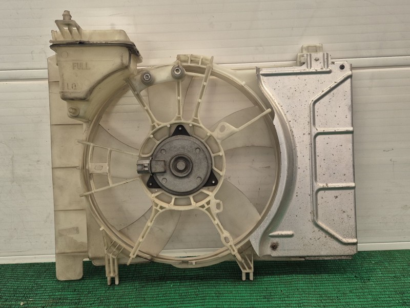 Recambio de electroventilador para toyota yaris referencia OEM IAM   