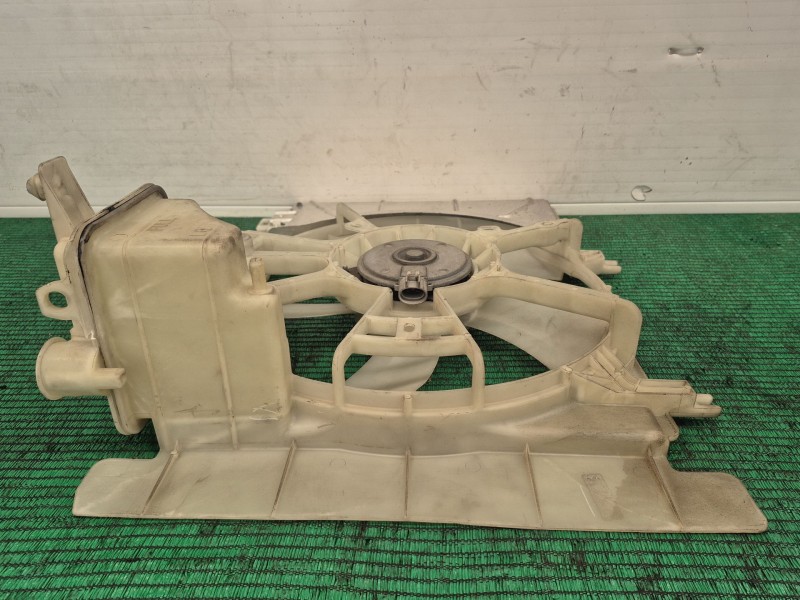 Recambio de electroventilador para toyota yaris referencia OEM IAM   
