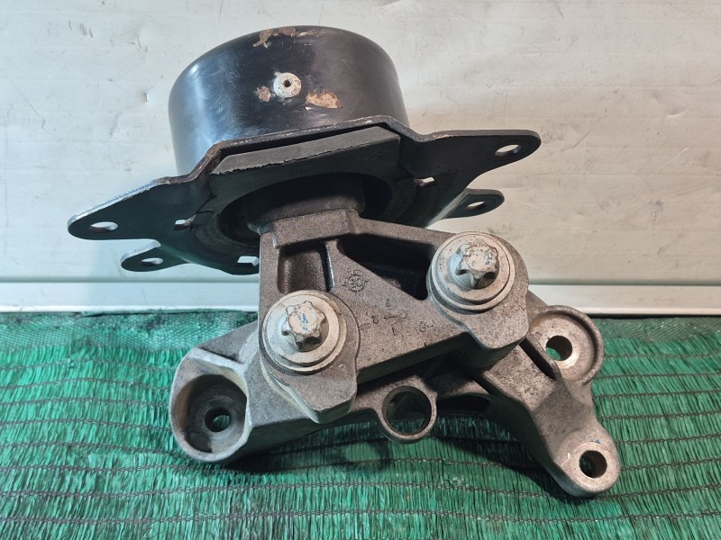 Recambio de soporte motor para opel meriva referencia OEM IAM 461117160 13193850 13193850