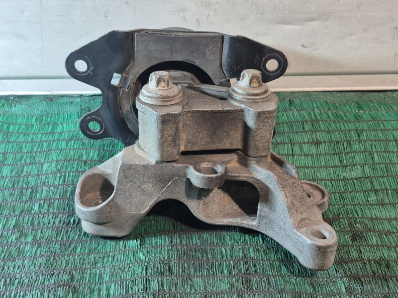 Recambio de soporte motor para opel meriva referencia OEM IAM 461117160 13193850 13193850