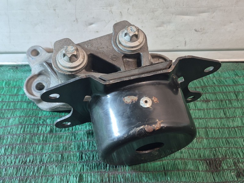 Recambio de soporte motor para opel meriva referencia OEM IAM 461117160 13193850 13193850