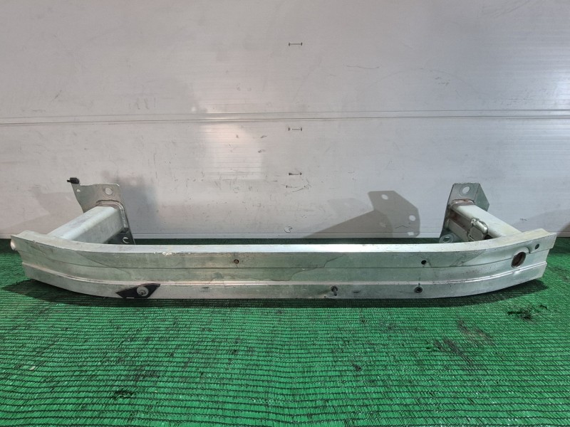 Recambio de refuerzo paragolpes delantero para renault clio iv (bh_) 1.5 dci 75 referencia OEM IAM   