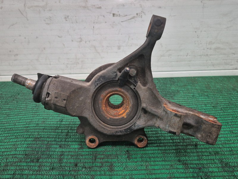 Recambio de mangueta delantera izquierda para peugeot 307 cc (3b) 2.0 hdi 135 referencia OEM IAM   