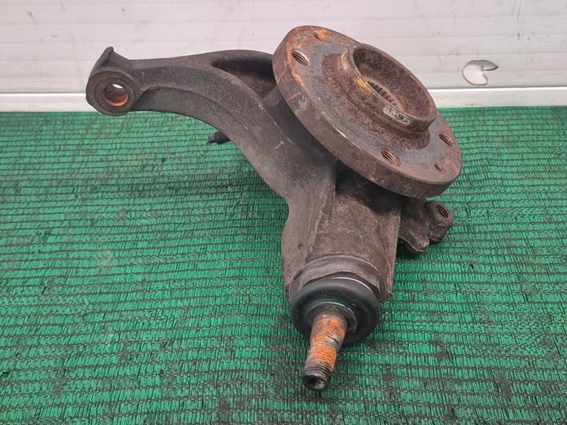 Recambio de mangueta delantera derecha para peugeot 307 cc (3b) 2.0 hdi 135 referencia OEM IAM   