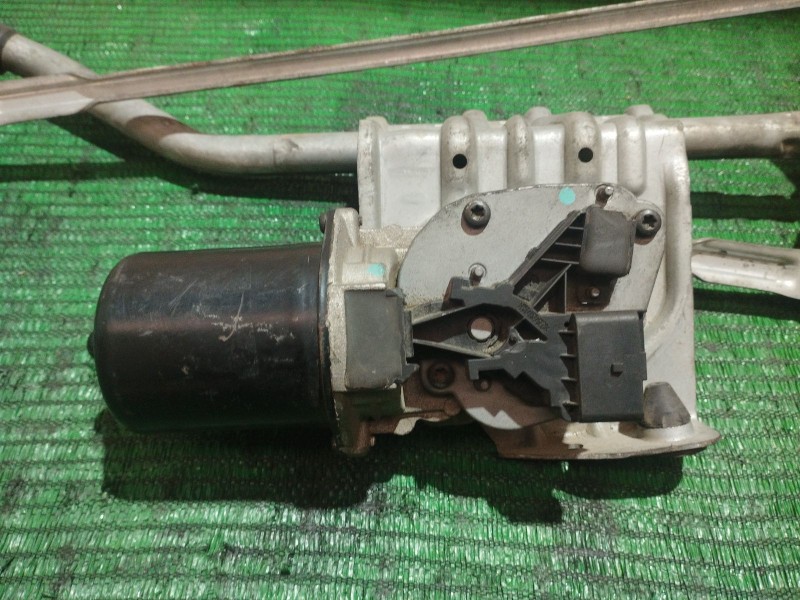 Recambio de motor limpia delantero para renault scenic ii referencia OEM IAM   