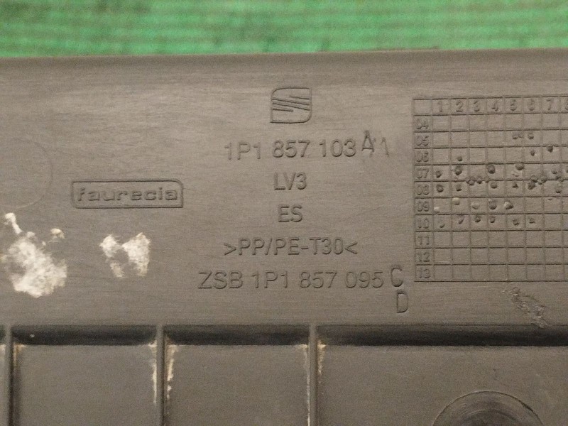 Recambio de guantera para seat leon (1p1) 1.6 tdi referencia OEM IAM   