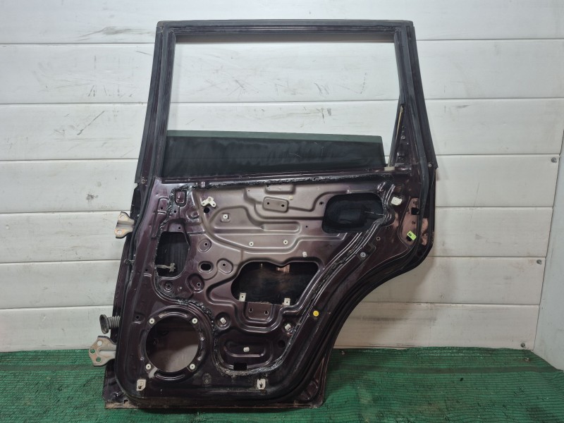 Recambio de puerta trasera derecha para ssangyong rexton 270 xdi limited referencia OEM IAM   