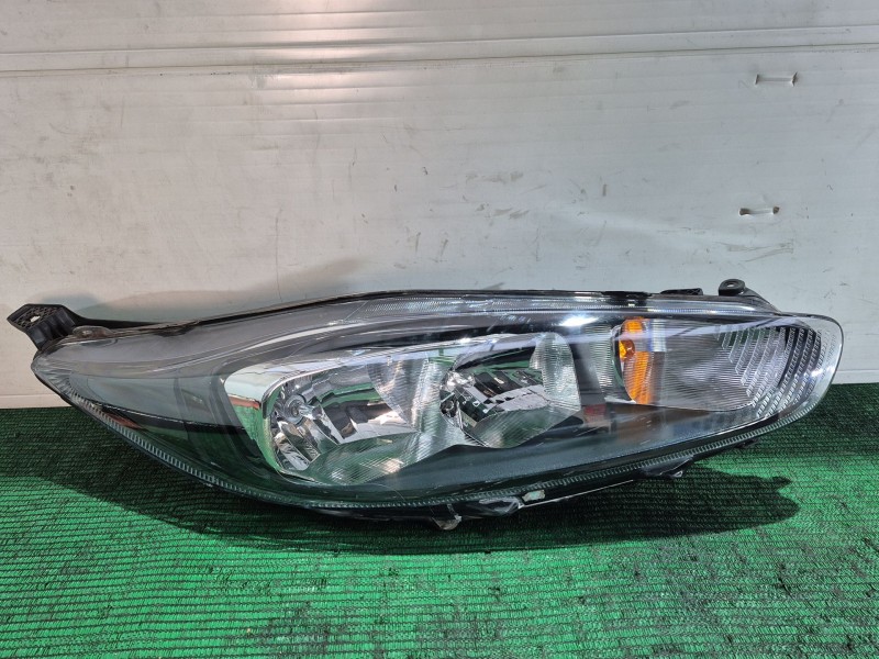 Recambio de faro derecho para ford fiesta vi (cb1, ccn) 1.25 referencia OEM IAM   