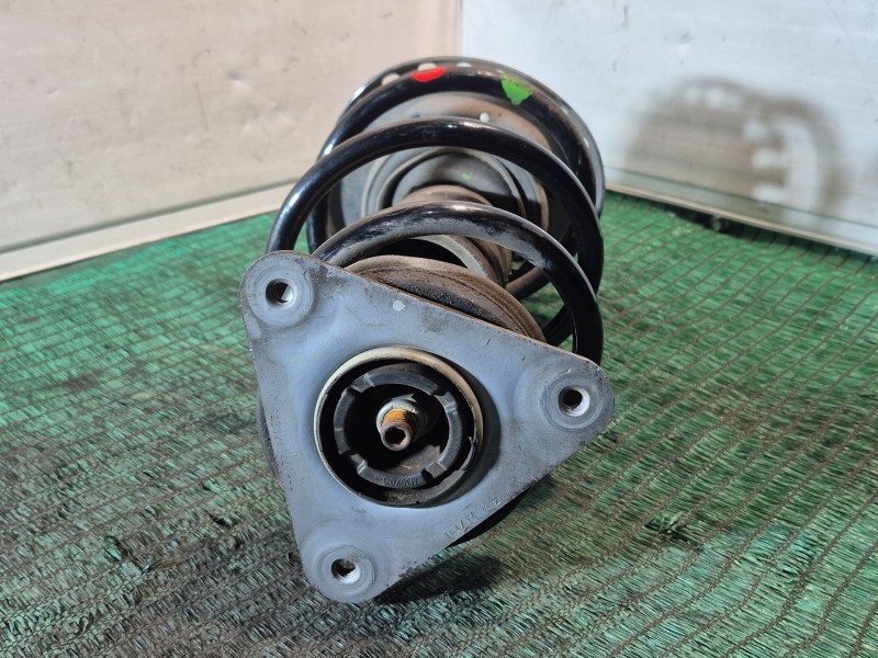 Recambio de amortiguador delantero derecho para renault zoe 2014 referencia OEM IAM 543027411R 03081000421A 03081000421A