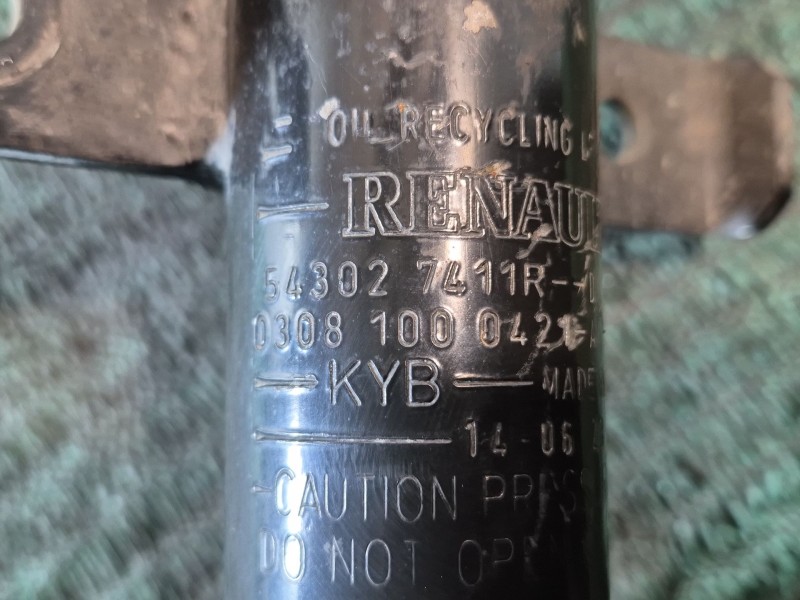 Recambio de amortiguador delantero derecho para renault zoe 2014 referencia OEM IAM 543027411R 03081000421A 03081000421A