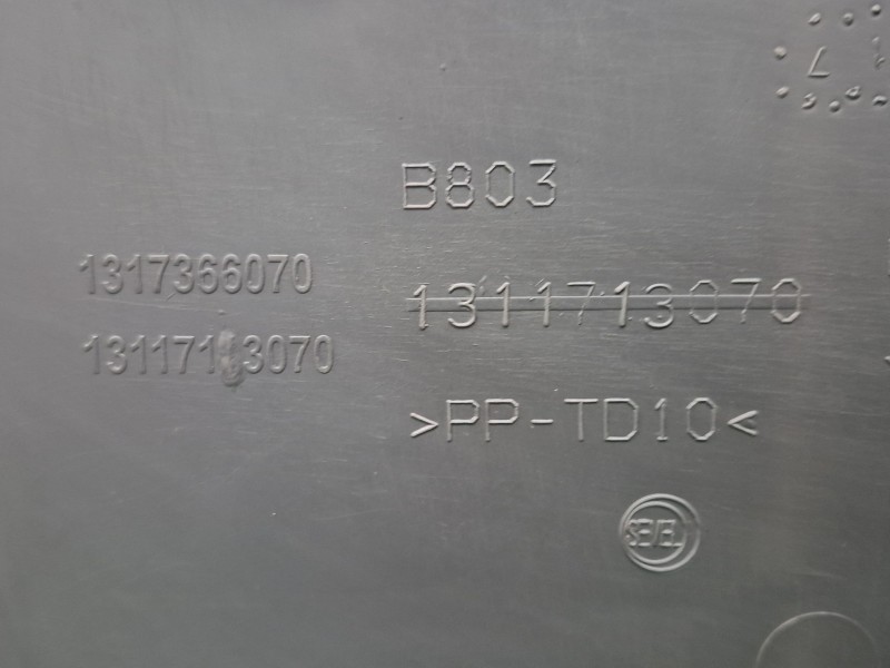 Recambio de molduras traseras para fiat ducato autobús (250_) 130 multijet 2,3 d referencia OEM IAM 1311713070 B803 1317366070