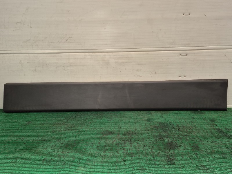 Recambio de moldura para fiat ducato autobús (250_) 130 multijet 2,3 d referencia OEM IAM 1306606070 B803 1306606070