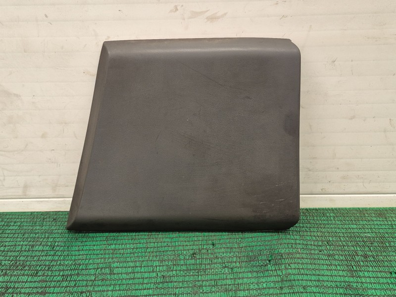 Recambio de moldura para fiat ducato autobús (250_) 130 multijet 2,3 d referencia OEM IAM 1306892070 B803 1306892070