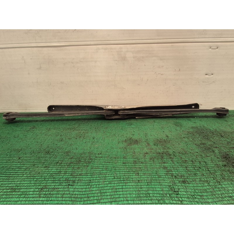 Recambio de travesaño inferior para smart fortwo coupé (451) 1.0 turbo (451.332) referencia OEM IAM   