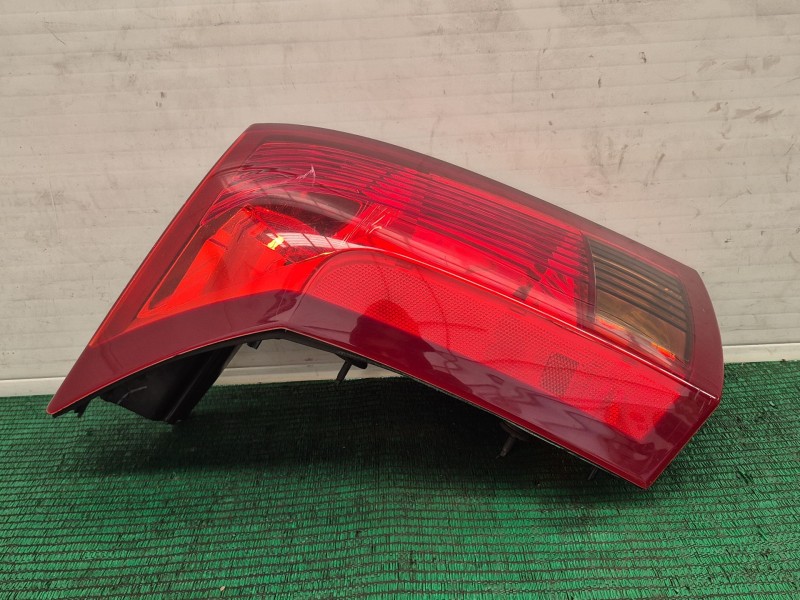 Recambio de piloto trasero izquierdo para cadillac cts 3.0 referencia OEM IAM 10010605 25746425 25746425