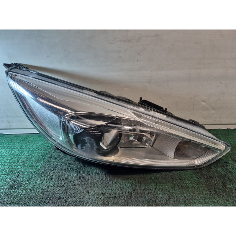 Recambio de faro xenon derecho para ford focus iii 1.5 tdci referencia OEM IAM   