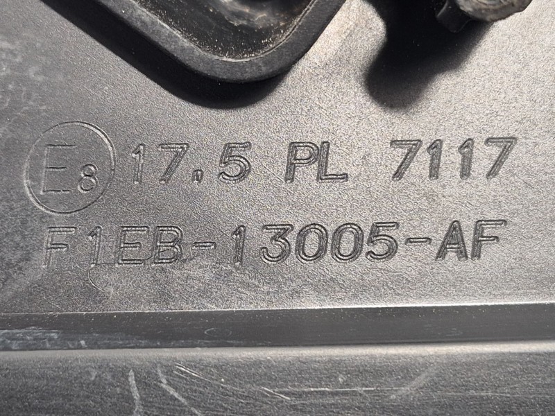 Recambio de faro xenon derecho para ford focus iii 1.5 tdci referencia OEM IAM   