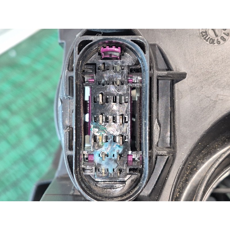 Recambio de faro xenon derecho para ford focus iii 1.5 tdci referencia OEM IAM   