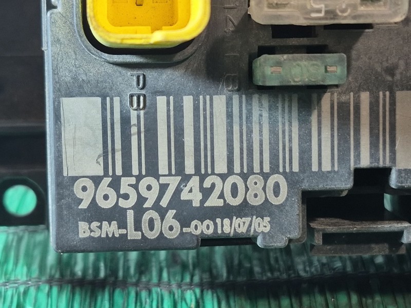 Recambio de caja reles / fusibles para peugeot 307 sw (3h) 1.6 16v referencia OEM IAM   