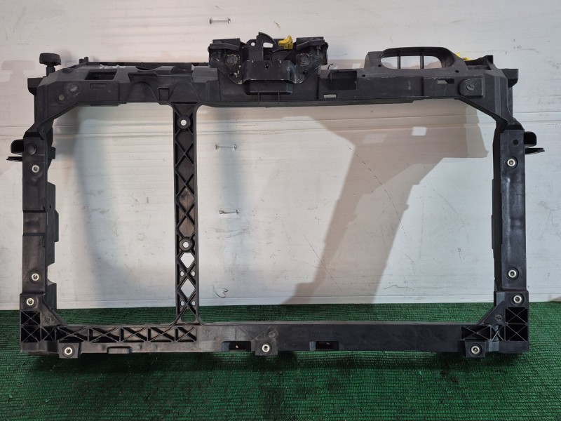 Recambio de panel frontal para ford fiesta vi (cb1, ccn) 1.25 referencia OEM IAM FD03037A FD03037A 33306431