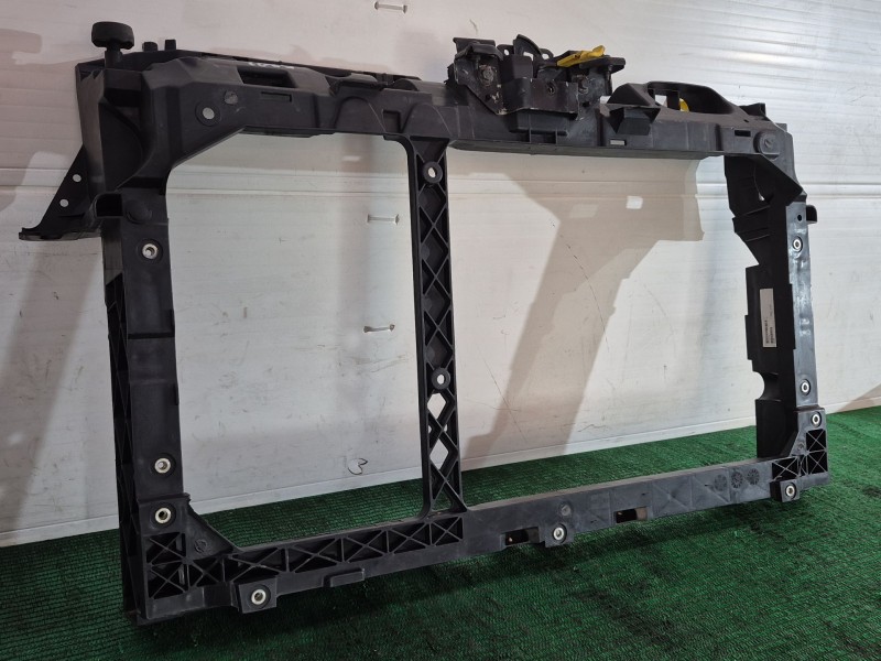 Recambio de panel frontal para ford fiesta vi (cb1, ccn) 1.25 referencia OEM IAM FD03037A FD03037A 33306431